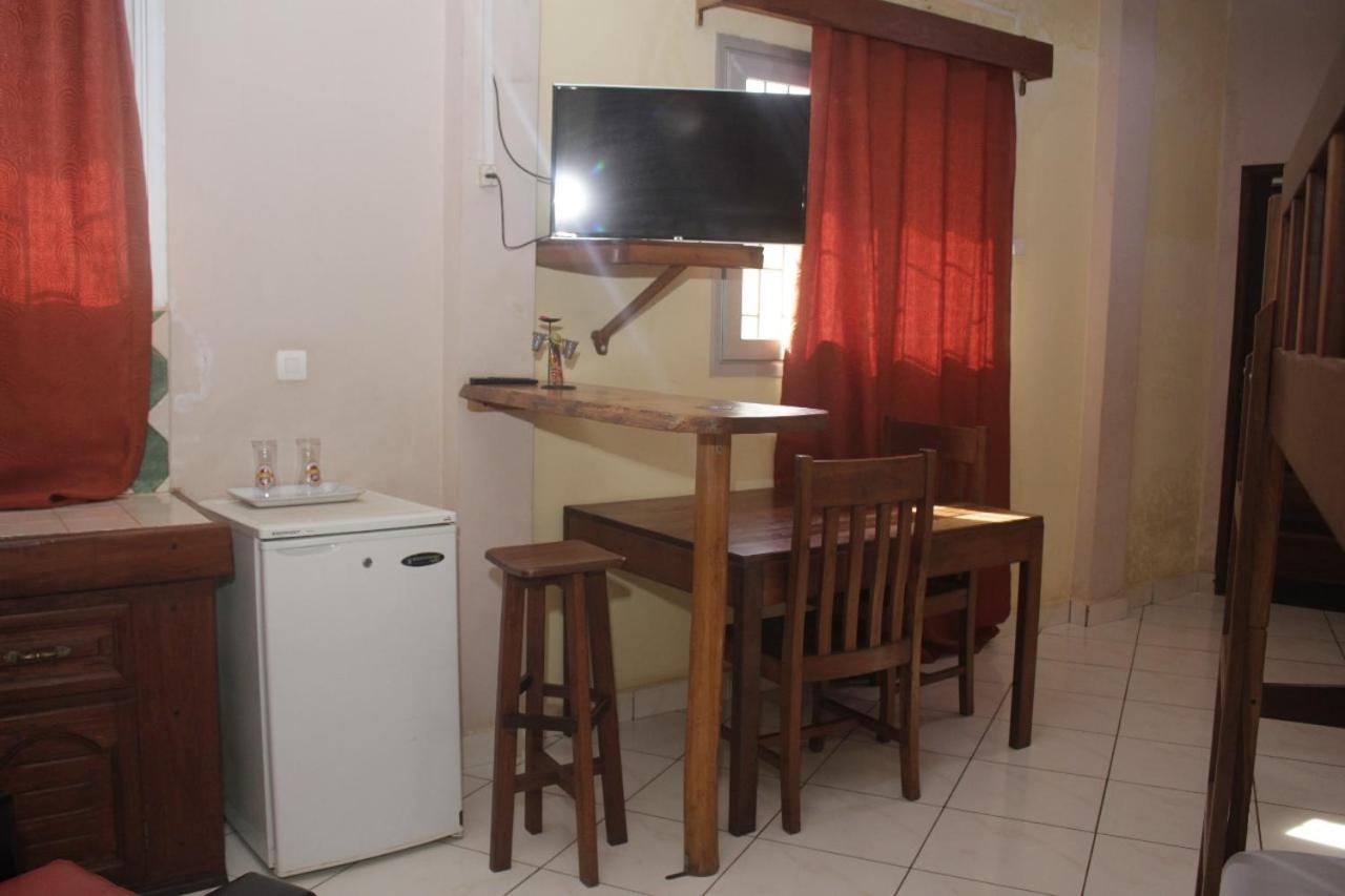 Central Hotel Antsiranana Room photo