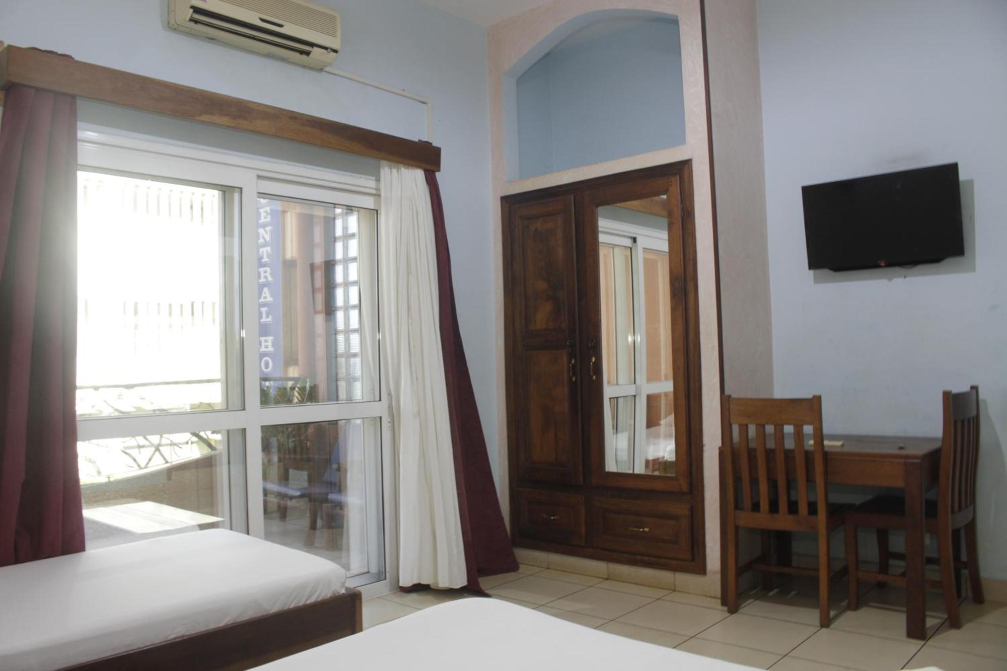 Central Hotel Antsiranana Exterior photo
